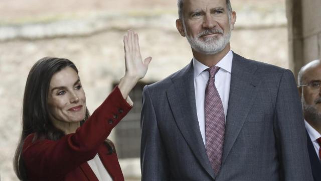 La reina Letizia y el rey Felipe VI, el pasado día 19 durante una visita al Ayuntamiento de Cuenca.