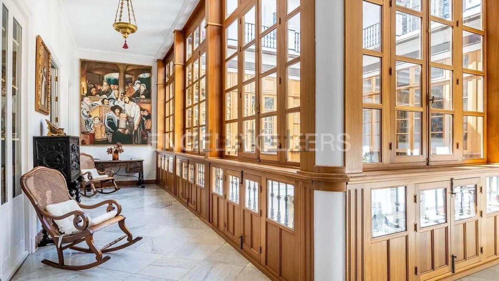 En venta esta casa-palacio en Sevilla.