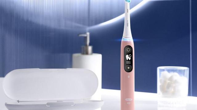 Pásate ahora al cepillo de dientes eléctrico con este Oral-B iO con Inteligencia Artificial rebajado 80€ en Amazon