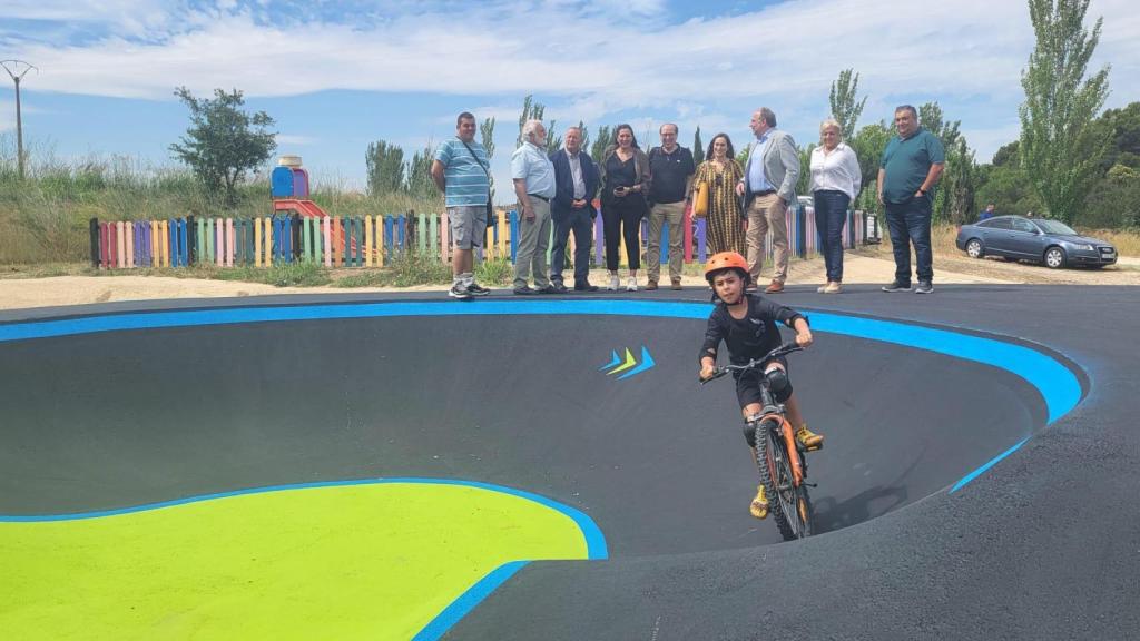 Pump track ejecutado en Garrapinillos con cargo al convenio.