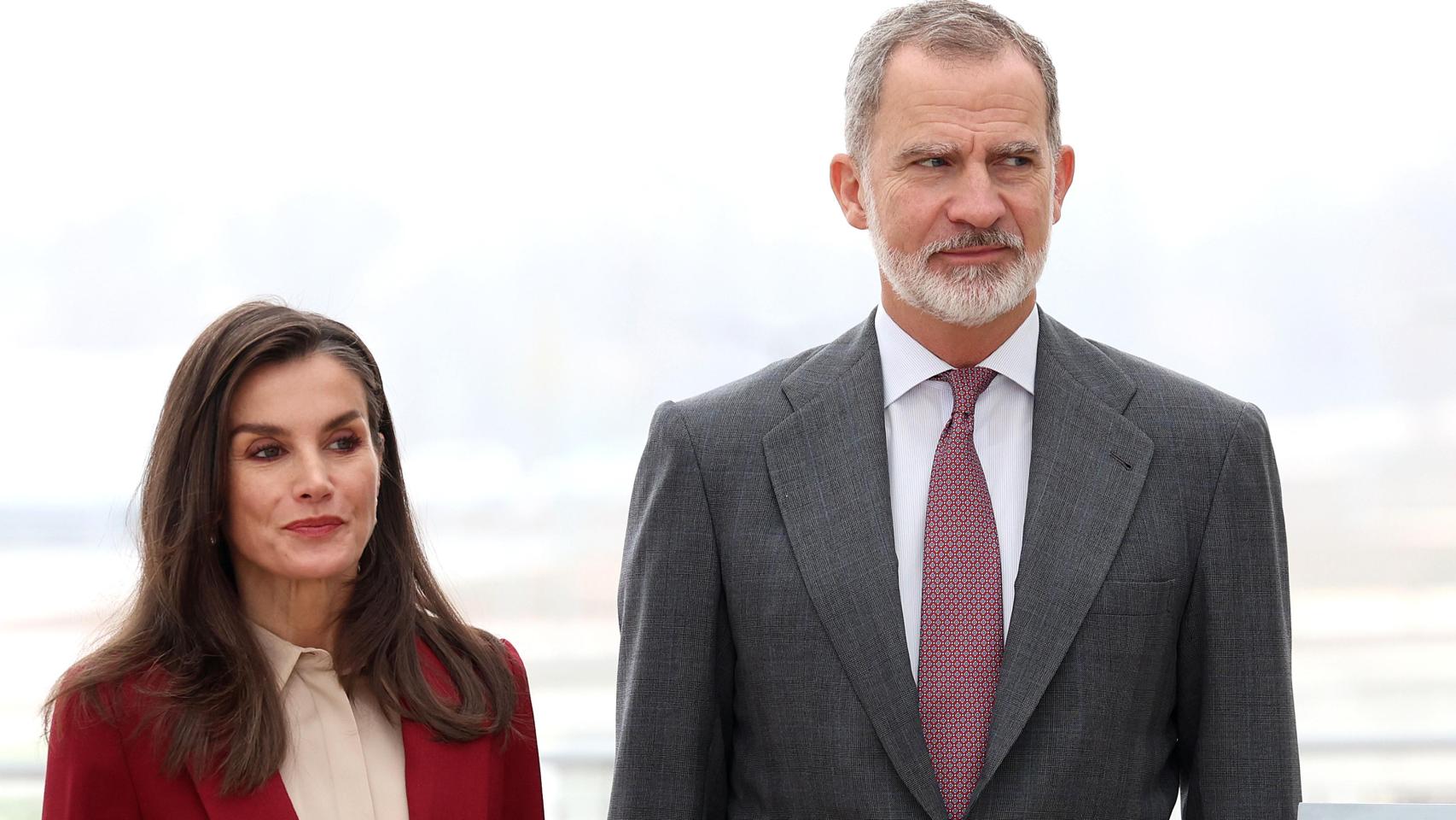 Felipe VI y Letizia recuerdan, en el último día del año, a las víctimas y afectados por la DANA: el vídeo de Casa Real