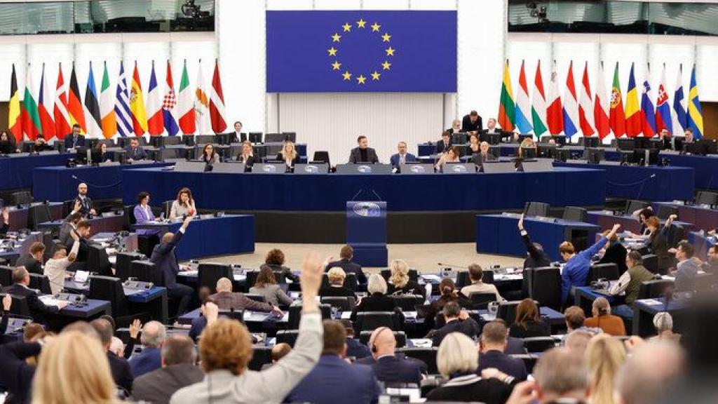 Imagen de archivo de una votación en el Parlamento Europeo.