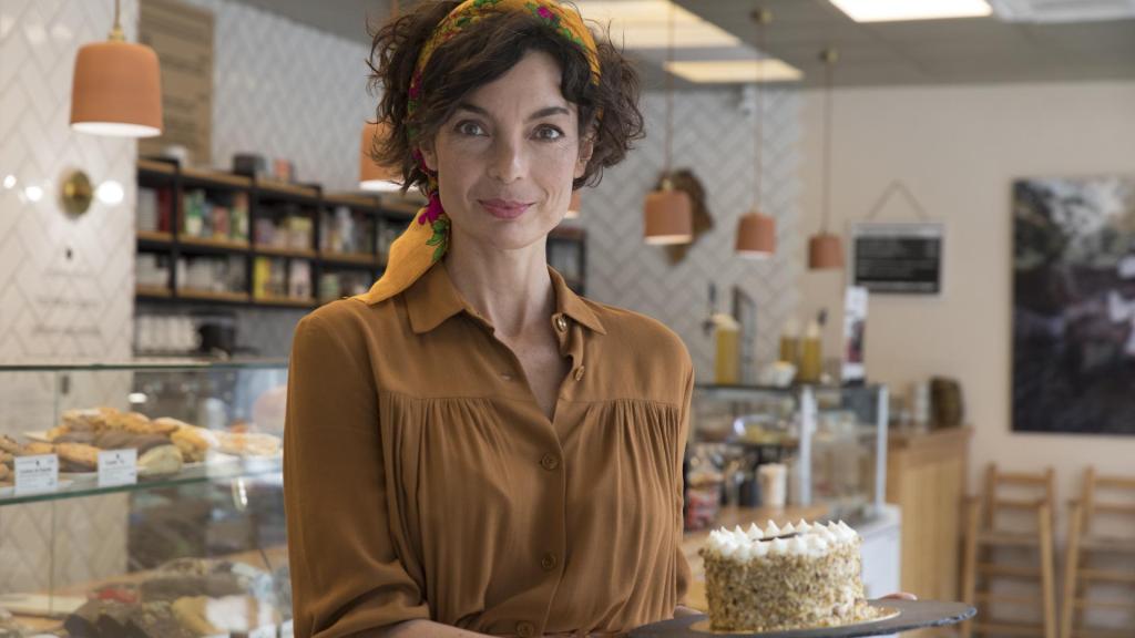 Laura Martínez en su pastelería La Magdalena de Proust.