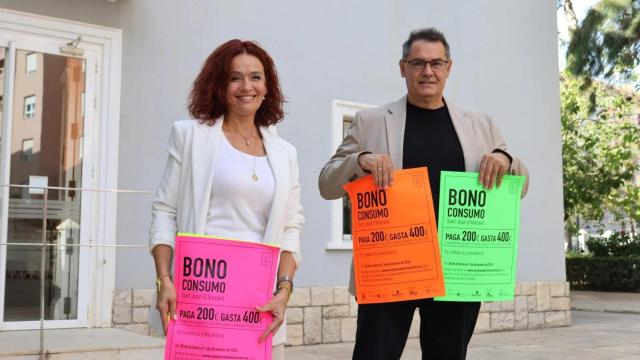 Presentación de la última campaña de bonoconsumo en Sant Joan d'Alacant.