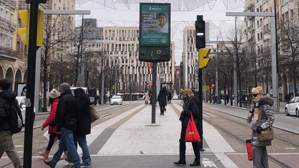 Las temperaturas superan a duras penas los cero grados en Zaragoza.