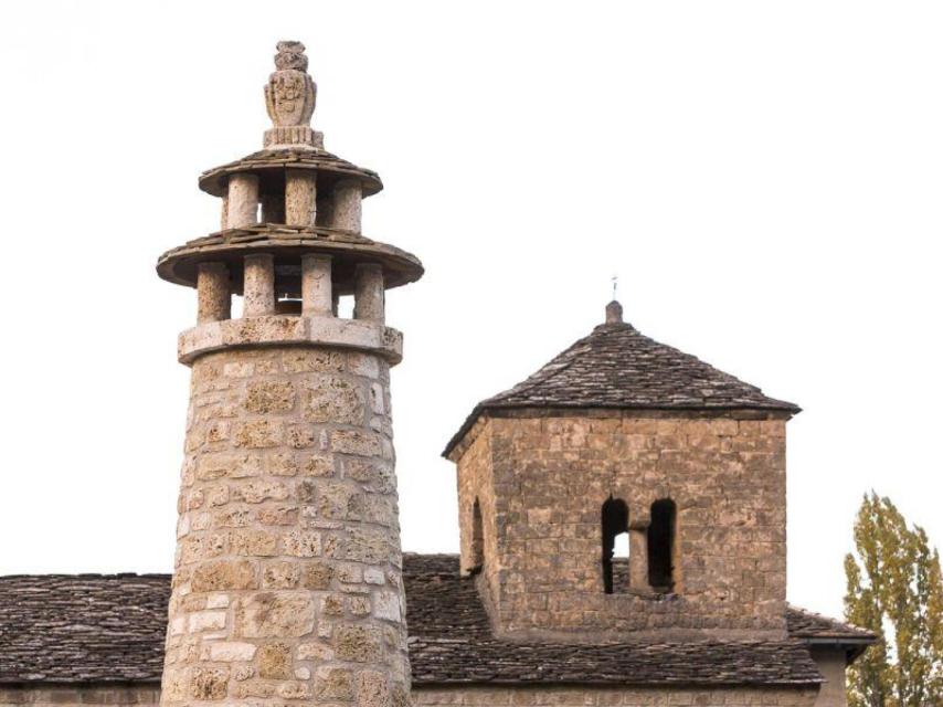 Chimenea del pueblo Santa Cruz de la Serós.