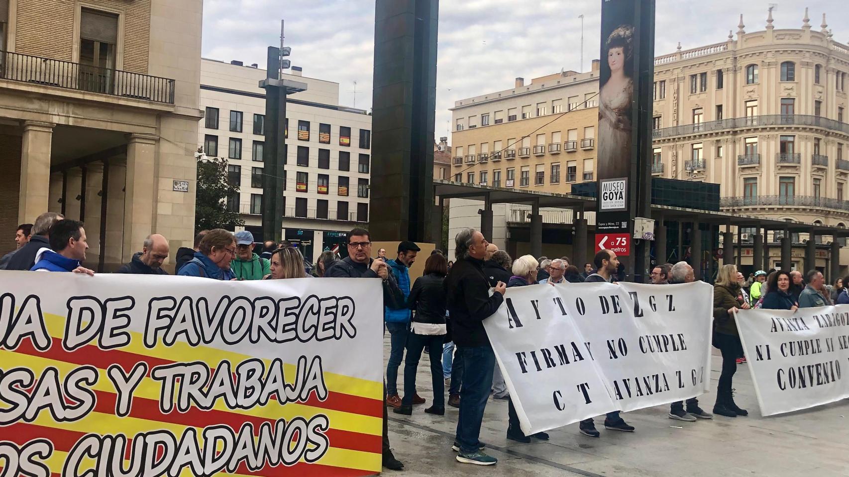 Montañés, en una de las protestas frente al Ayuntamiento de Zaragoza.