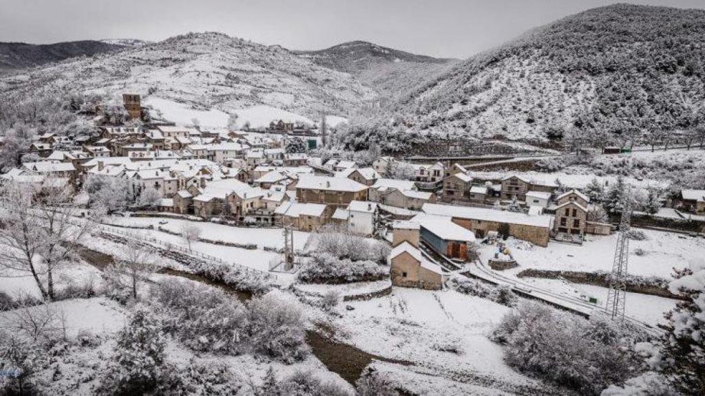 Ni Aínsa ni Benasque: este pueblo desconocido  del Pirineo de Aragón es perfecto para un paseo navideño