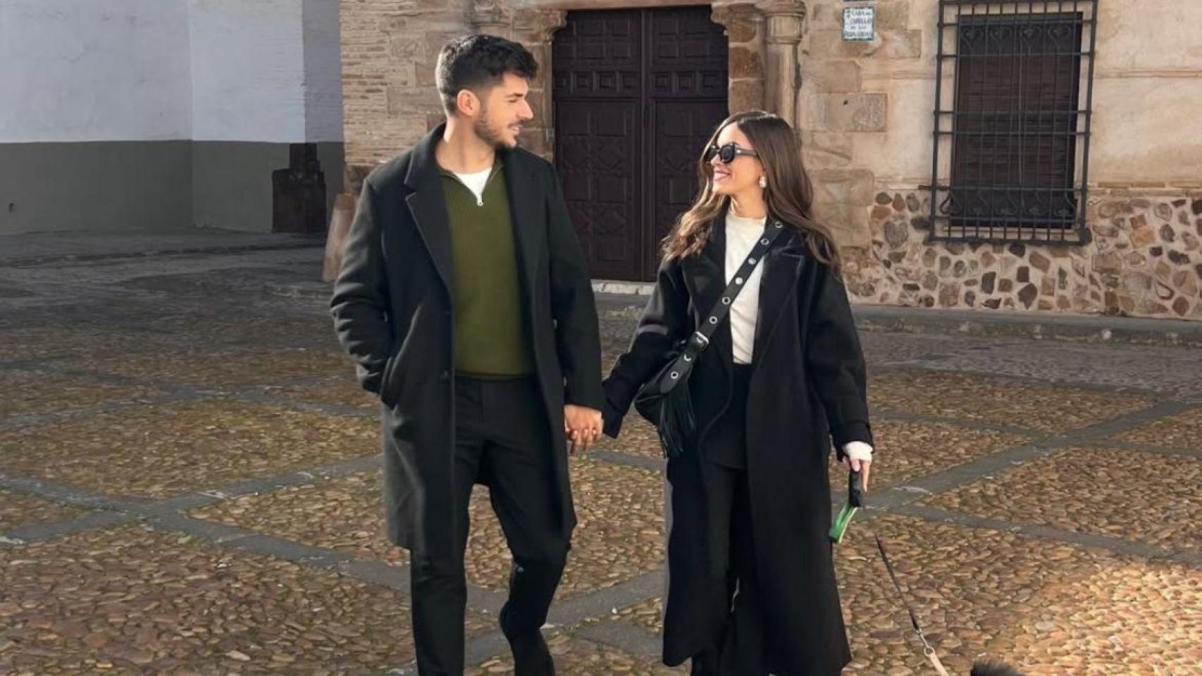 Rocío Camacho visita en familia uno de los pueblos más bonitos de España