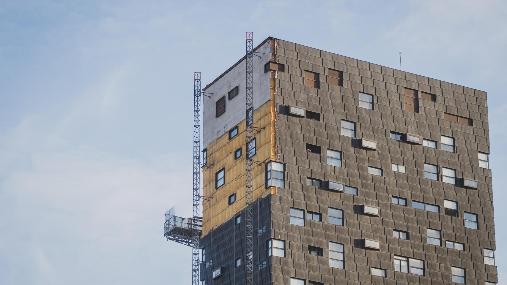 El edificio Vallecas 20, conocido como La Torre Negra.