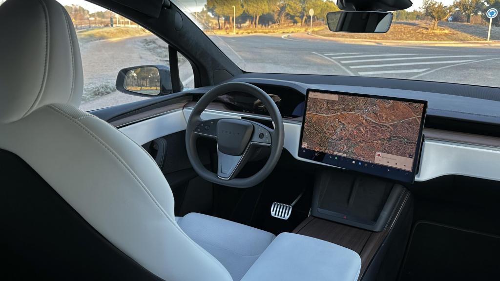 Interior del Tesla Model X.