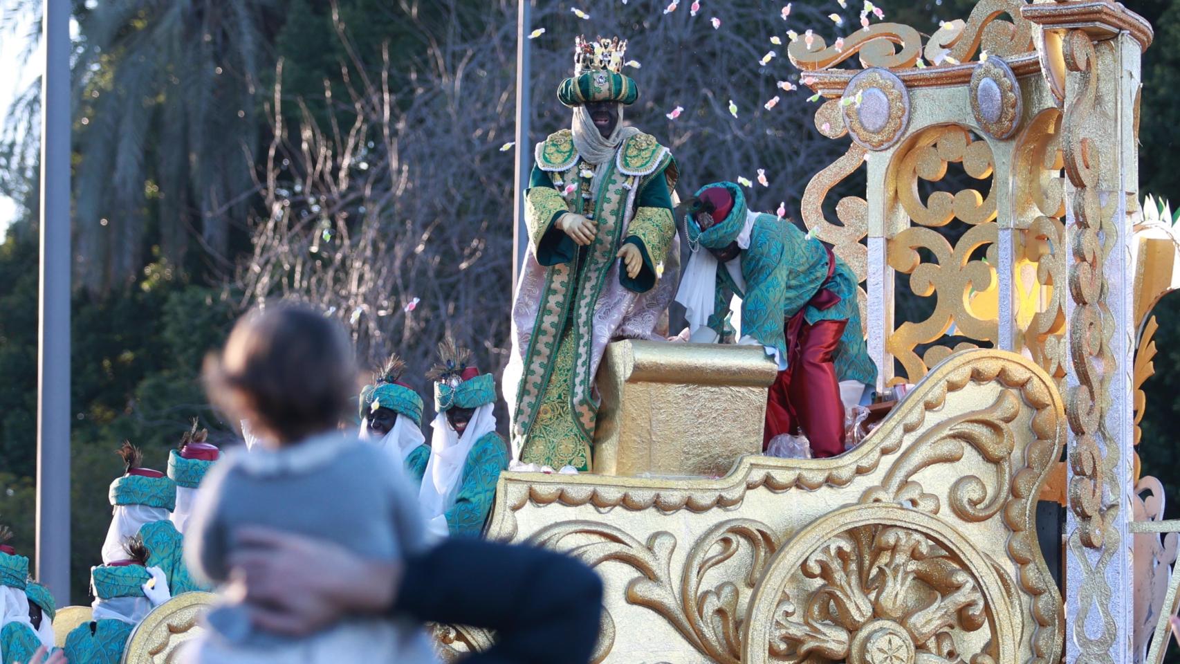 La carroza de Baltasar de la Cabalgata de Reyes de Sevilla en 2024.