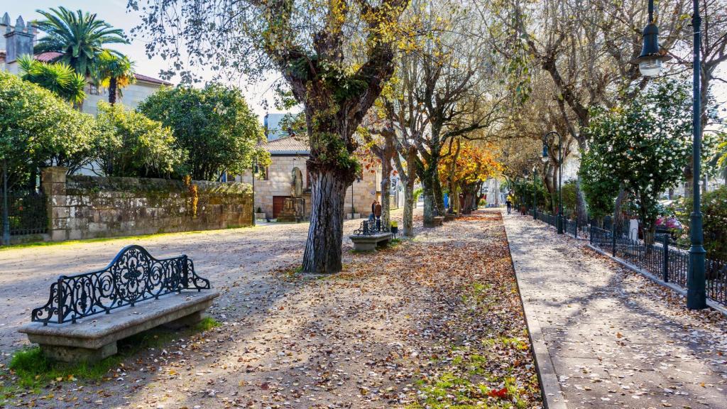 Paseo de Cambados, donde se encuentra la Casa da Calzada