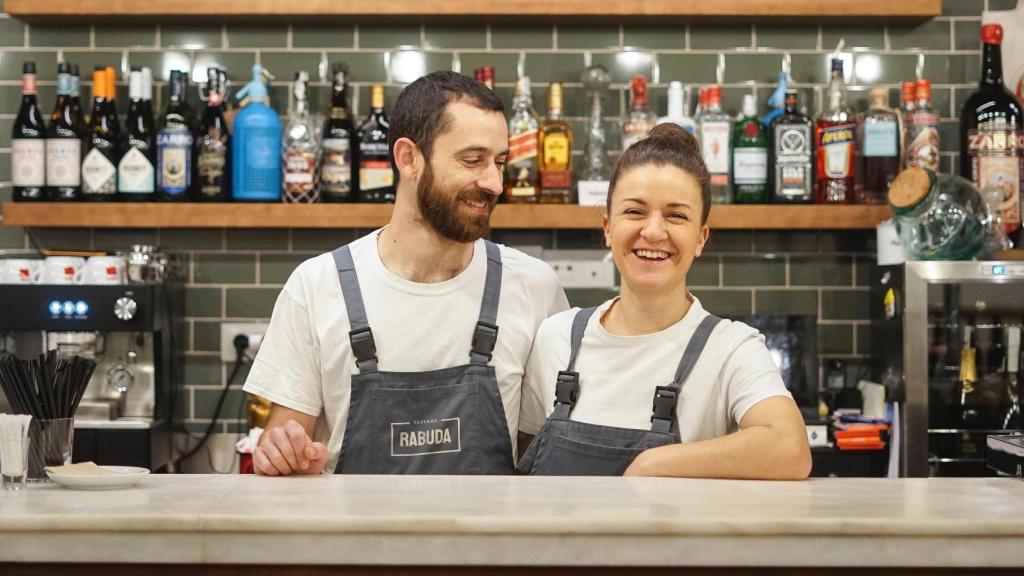 Andrea Portela y Miguel Rueda, de la Taberna Rabuda