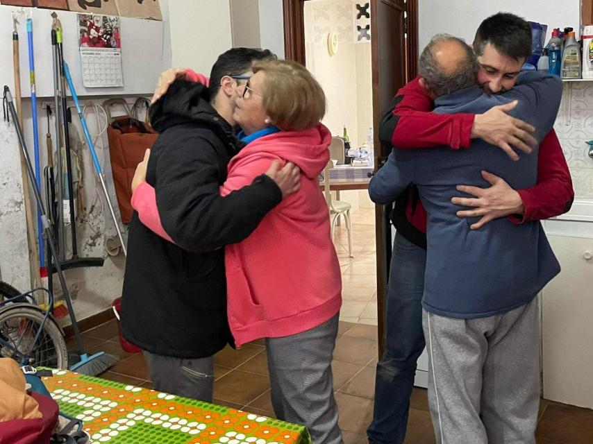 Voluntarios del IES Virgen del Pilar en Llocnou.