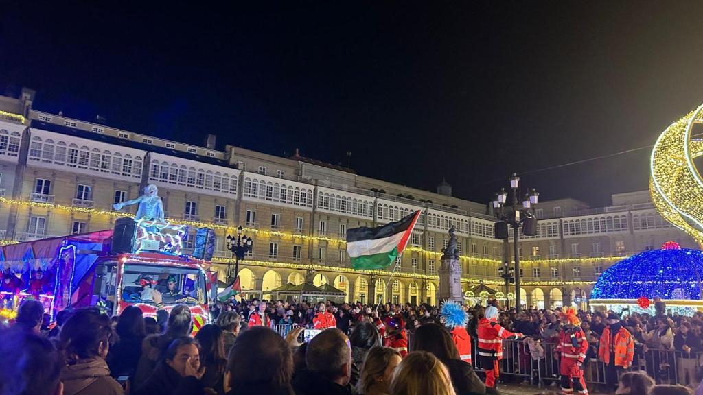 Banderas de Palestina en la Cabalgata de A Coruña