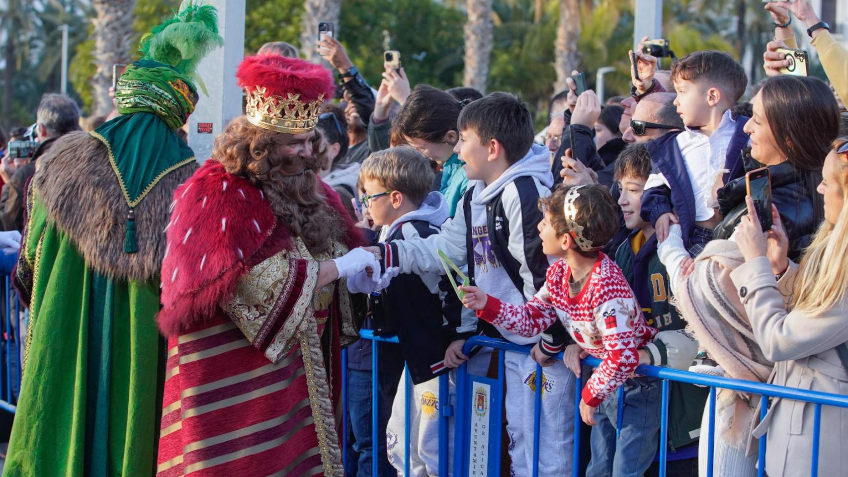 Los Reyes Magos llegan al Puerto de Alicante