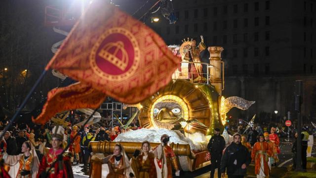 Los Reyes Magos vencen el miedo a la lluvia y llenan de luz y magia Madrid: Sé que recordáis a Valencia