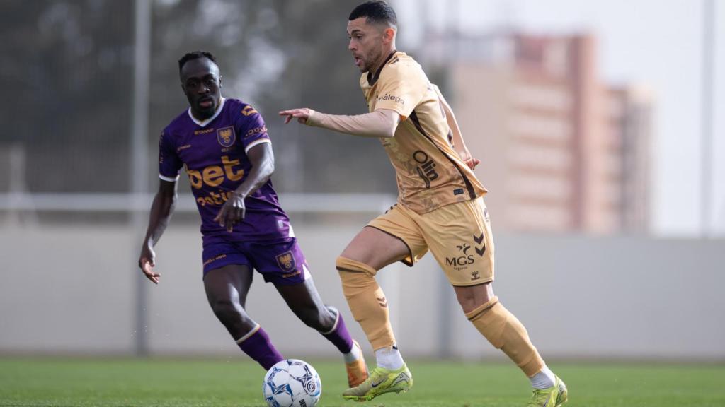 Yanis Rahmani durante el Málaga CF  vs. Go Aheads Eagles