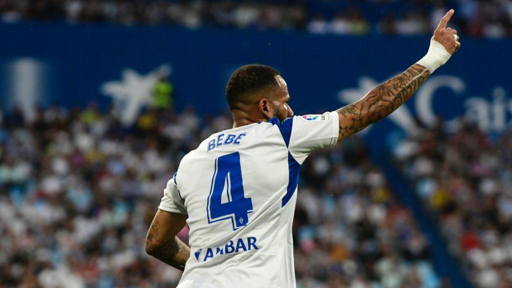 Bebé con el Real Zaragoza.