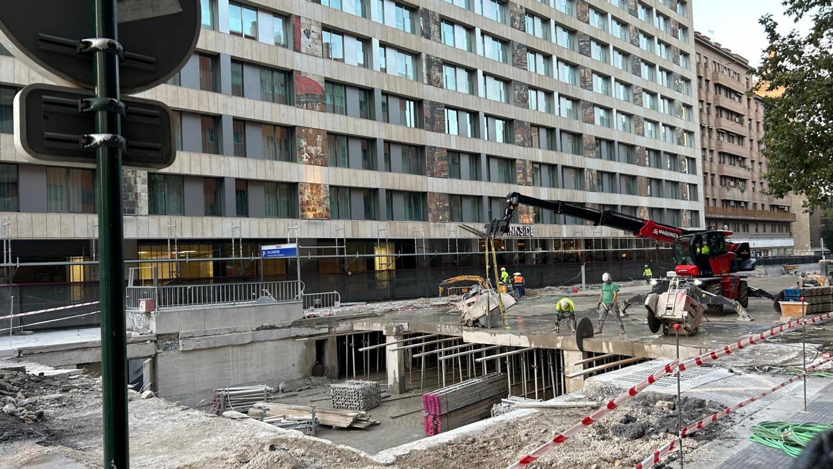 Obras en la calle César Augusto en Zaragoza.