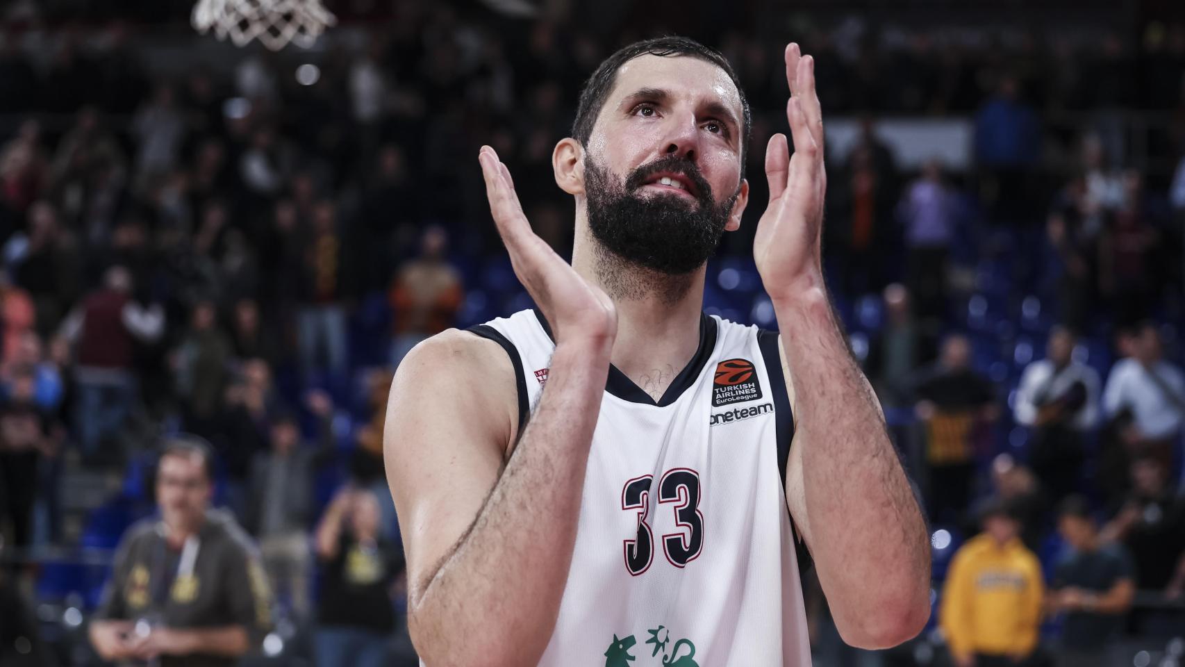 Nikola Mirotic, con el Olimpia Milan en un partido de Euroliga