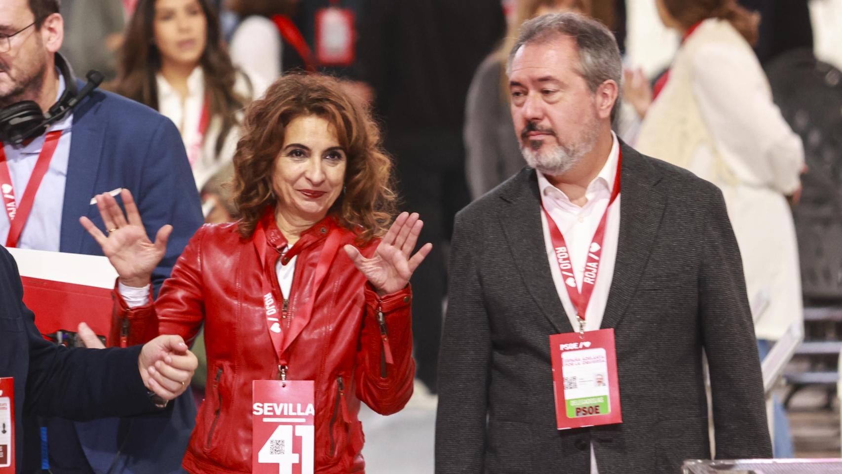 Juan Espadas se retira de la carrera por dirgir el PSOE y deja paso a María Jesús Montero como candidata en 2026 a la Junta