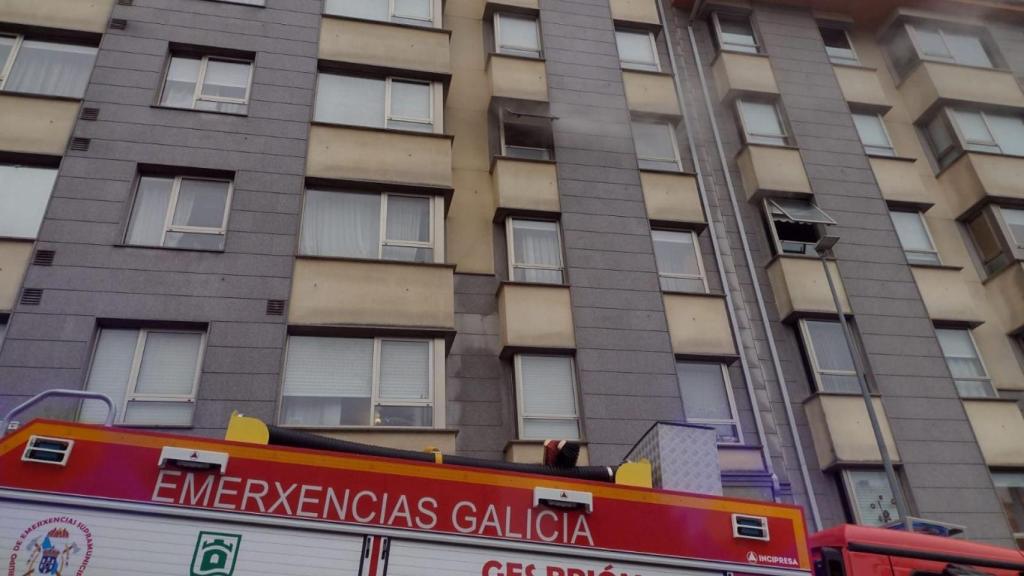 Incendio en un piso en O Milladoiro, en Ames (A Coruña).