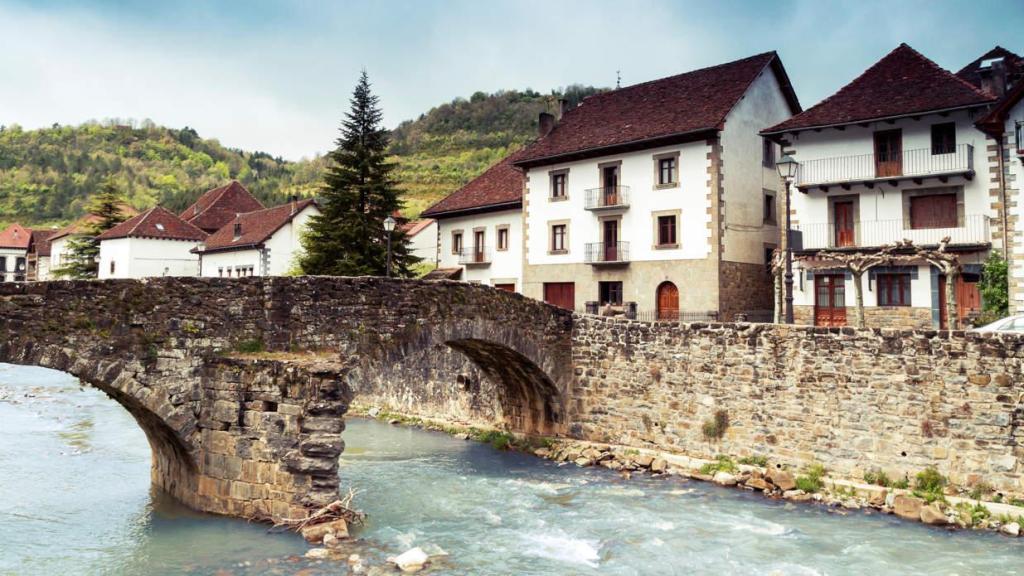 Puente medieval Ochagavía.