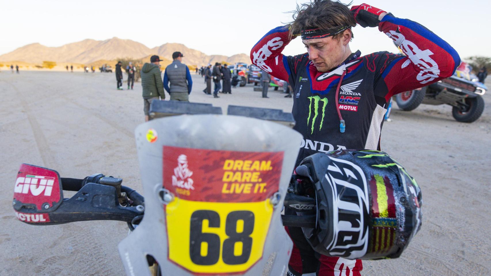 Tosha Schareina, durante el Dakar 2025