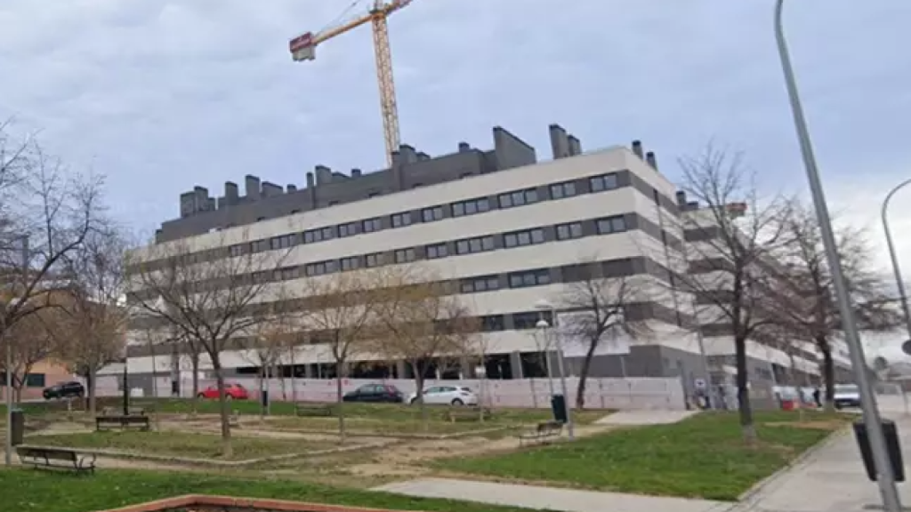 El edificio okupado en Carabanchel.