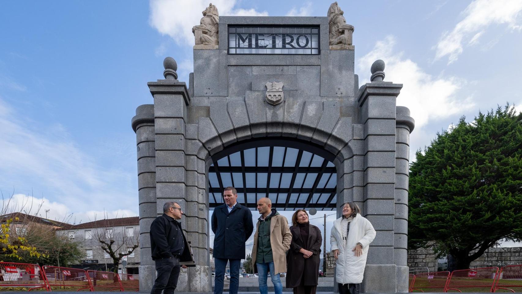 El acceso a la primera línea del Metro de Madrid de Antonio Palacios en O Porriño.