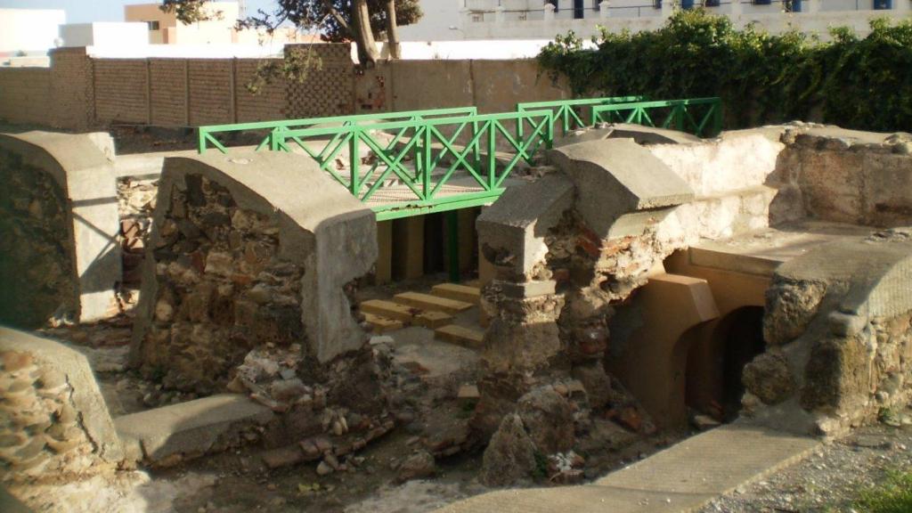 Vestigios de las termas romanas del yacimiento del Faro de Torrox.