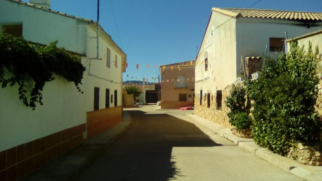 Una calle en La Loberuela. Víctor Eclipsado.