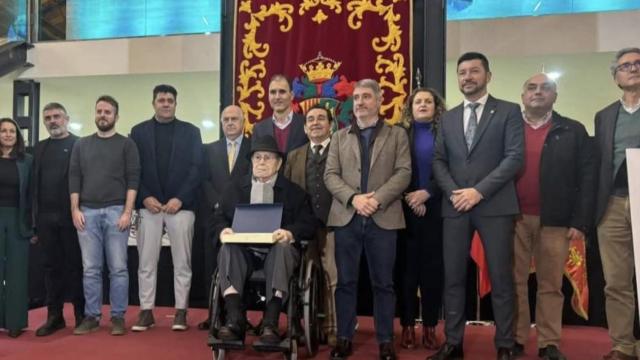 Presentación de la muestra que rinde tributo a Bernardo Ruiz.