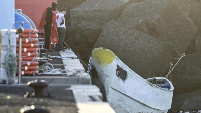 Cayuco en el que han llegado los 64 inmigrantes a la isla de El Hierro.