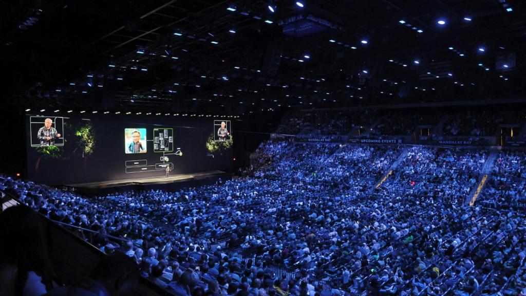 Lleno en el auditorio donde se celebró la ponencia principal de Nvidia en CES 2025.