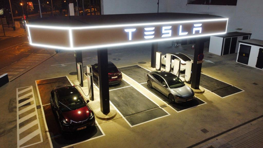 Electrolinera de Tesla en Córdoba.