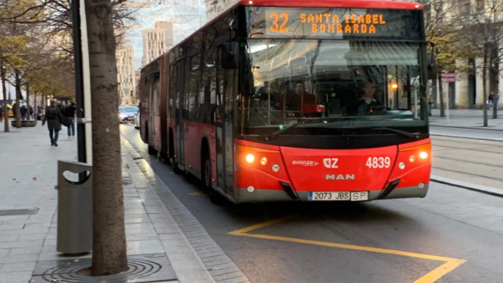 Un autobús urbano de Zaragoza.