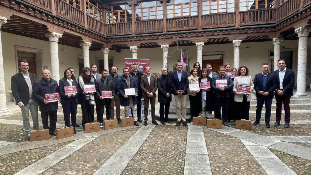 Entrega de premios del IX Concurso de Escaparates de Navidad Pueblos de Valladolid, por parte de la Diputación y Fecosva