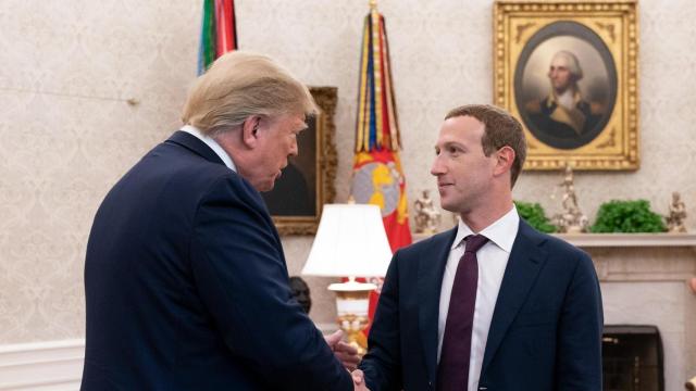 Donald Trump y Mark Zuckerberg en una reunión en 2019 durante la anterior etapa de Trump como presidente de EEUU.