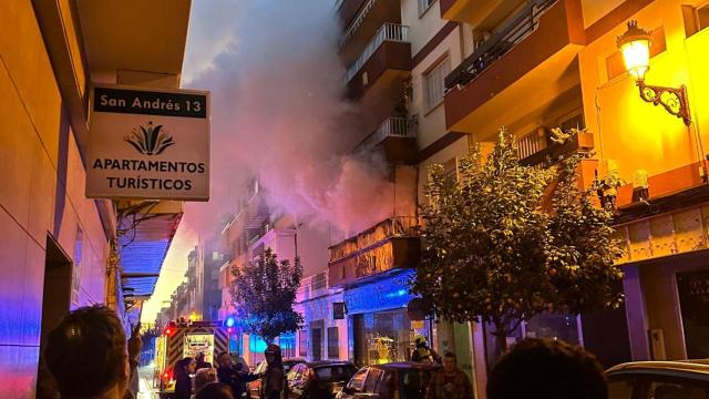 Incendio en un piso del centro de Torre del Mar.