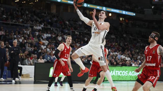 Mario Hezonja intenta anotar una bandeja frente al Bayern de Múnich.