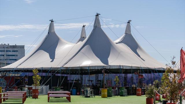 Foto de archivo de la carpa en la que el mago internacional Lucas Di Giacomo actuó en 2023, en el Espacio Ibercaja Delicias.