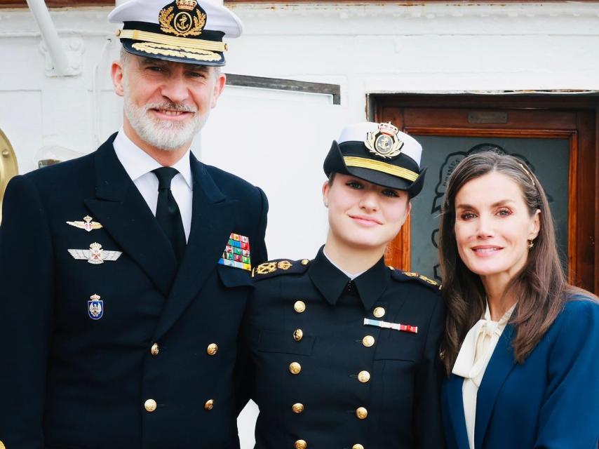 Los Reyes, junto a Leonor, que en 2025 ingresará en el Ejército del Aire.