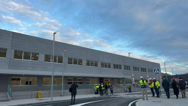 La estación de tren temporal de A Coruña cumple un mes en funcionamiento