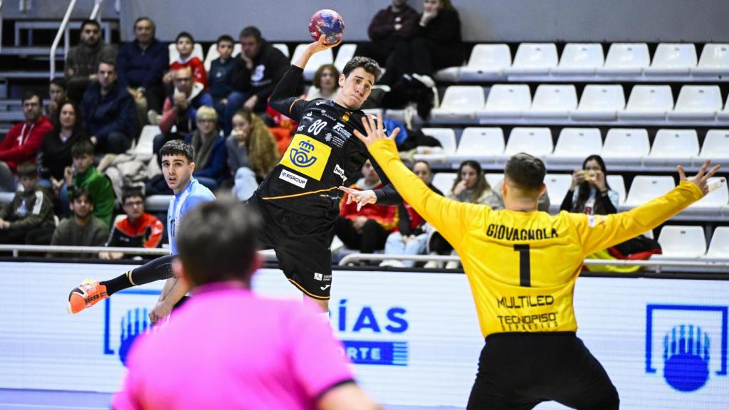 Ian Barrufet, en su debut con los “Hispanos” ante Argentina