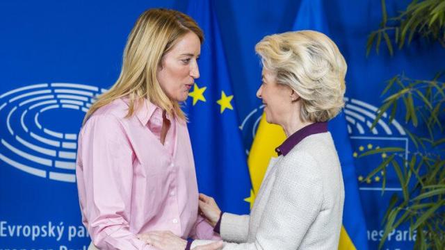 Roberta Metsola y Ursula von der Leyen, en una imagen de archivo./