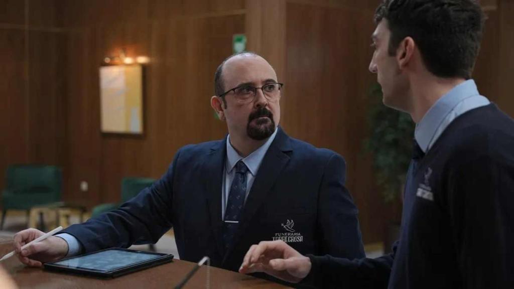 Carlos Areces en la segunda temporada de 'Muertos S.L.'