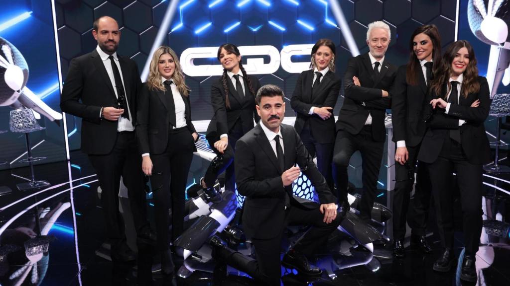 De izqda. a dcha: Dani Fez, Paula Púa, Irene Junquera, Luis Fabra, Violeta Muñoz, Andy K, Ana Francisco y Alba Moreno.